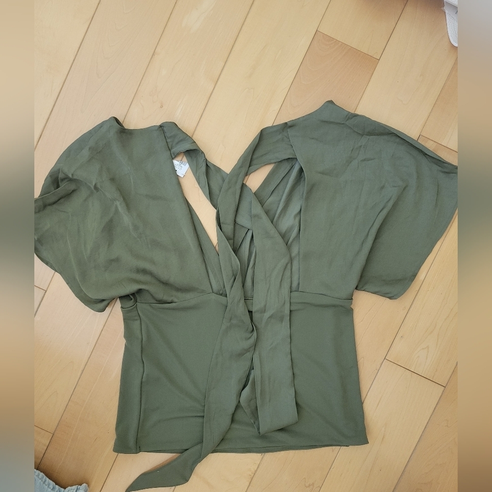 Banana Republic Olive Green Wrap Tie Blouse Puff Sleeve Size S - Picture 4 of 4